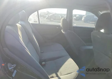 2004 Honda Civic Ex z USA, uszkodzony, nr VIN 2HGES26864H586019